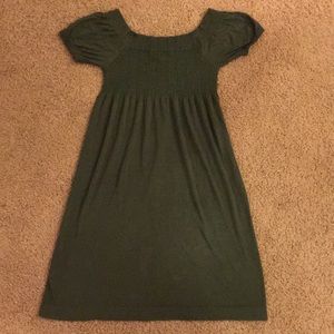 Green Dress/ Shoulder Dress